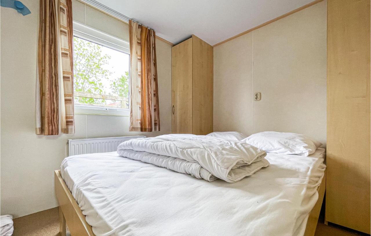 3 Bedroom Stunning Stacaravan In Tzummarum Kültér fotó